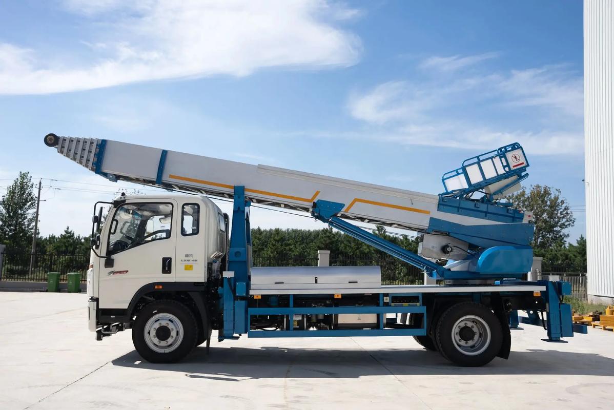 共青城云梯上料车租赁费用